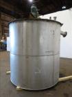 Used Tank, Approximately 2,400 Gallon, 304 Stainless Steel, Vertical.