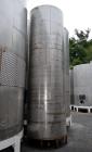 Used Tank, Approximate 2300 Gallon, Stainless Steel, Vertical.