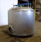 Used Mixing Tank, 1,500 Gallon, 304 Stainless Steel, Vertical.