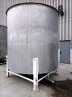 Used Tank, Approximate 4,000 Gallon, 304 Stainless Steel, Vertical. Approximate 108
