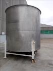 Used Tank, Approximate 4,000 Gallon, 304 Stainless Steel, Vertical. Approximate 108