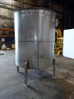 Used Tank, Approximate 1000 Gallon, 304 Stainless Steel, Vertical.