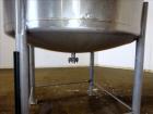Used Tank, Approximate 1,000 Gallon, 304 Stainless Steel, Vertical.