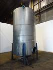 Used Tank, 4,000 Gallon, 304 Stainless steel, Vertical. Approximate 88