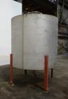 Used Tank, Approximate 1500 gallon, 304 Stainless Steel, Vertical.