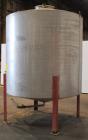 Used Tank, Approximately 1500 gallon, 304 Stainless Steel, Vertical.