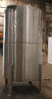 Used Tank, Approximately 1,000 gallon, 304 Stainless Steel, Vertical.