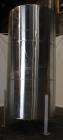 Used Tank, Approximately 2,500 gallon, 304 Stainless Steel, Vertical.