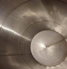 Used Tank, Approximately 2,500 gallon, 304 Stainless Steel, Vertical.