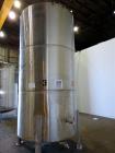 Used Tank, Approximate 2,500 Gallon, 304 Stainless Steel, Vertical.