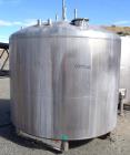 Used Tank, Approximate 2000 Gallon, Stainless Steel, Vertical.