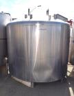 Used- Tank, Approximate 2000 Gallon, Stainless Steel, Vertical.