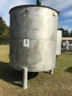 Used 2500 Gallon Vertical Stainless Steel Mix Tank