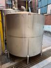 Used Tank, Approximate 1800 Gallon, Stainless Steel, Vertical. Approximate 84