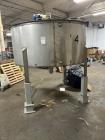 Used Tank, 1,100 Gallon Processing Vessel. 9' dia. X 10' high. With agitator, motor and VFD controller.  Stainless steel. 3