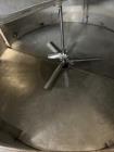 Used Tank, 1,100 Gallon Processing Vessel. 9' dia. X 10' high. With agitator, motor and VFD controller.  Stainless steel. 3