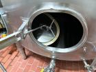 Used 3,500 Gallon Vertical Mixing Tank | 304 Stainless Steel Beverage-Grade Vessel
