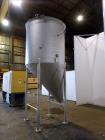 Used Apache Stainless Tank, Approximate 1,000 Gallon, 304 Stainless Steel, Vert