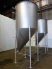 Used Apache Stainless Tank, Approximate 1,000 Gallon, 304 Stainless Steel, Vert