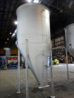 Used Apache Stainless Tank, Approximate 1,000 Gallon, 304 Stainless Steel, Vert
