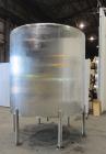 Used Cherry-Burrell Tank, 2000 Gallon, 316 Stainless Steel, Vertical. 84