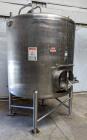 Used Cherry Burrell 1,000 Gallon Stainless Steel Tank, Vertical. Approximate 60