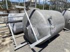 Gebraucht - Circleville Metal Works Inc. ca. 1050 Gallonen 304 Edelstahl vertikaler Tank. 66' Durchmesser x 72' hohe gerade ...