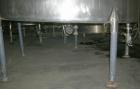 USED: G & F Manufacturing tank, 1000 gallon, 304 stainless steel, vertical. 74