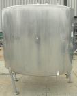 USED: G & F Manufacturing tank, 1000 gallon, 304 stainless steel, vertical. 74