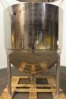 Used Lee Industries Kettle, 1,000 Gallon, Model 1000D12T, 316 Stainless Steel, Vertical. 72” Diameter x 74’’ deep, open top no cover. 44’’ Sidewall section, and hemispherical bottom has a 304 stainle...
