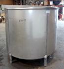 Used- Mueller Tank, 1055 Gallon, 304 Stainless Steel, Vertical. Approximate 76