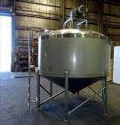 Used Mueller Mix Tank, 1,500 Gallon, Model F, 304 Stainless Steel, Vertical.