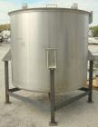 Used Tank, 1200 gallon, 316 stainless steel, vertical. 72