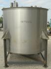 Used Tank, 1200 gallon, 316 stainless steel, vertical. 72