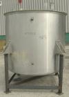 Used Tank, 1200 gallon, 316 stainless steel, vertical. 72