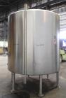 Used Tank, 2000 Gallon, 304 Stainless Steel Vertical. 84
