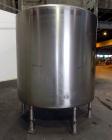 Used Tank, 2000 Gallon, 304 Stainless Steel Vertical. 84