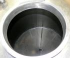 Used Tank, 2000 Gallon, 304 Stainless Steel Vertical. 84