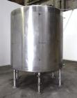 Used Tank, 2000 Gallon, 304 Stainless Steel Vertical. 84