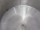 Used Tank, 2000 Gallon, 304 Stainless Steel Vertical. 84