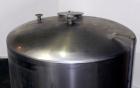 Used Tank, 2000 Gallon, 304 Stainless Steel Vertical. 84