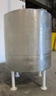 Used Tank, 1000 Gallon, 304 Stainless Steel, Vertical. 66