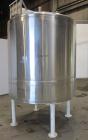Used Tank, 1000 Gallon, 304 Stainless Steel, Vertical. 66