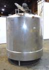 Used Tank, 1000 Gallon, 304 Stainless Steel, Vertical.  Approximately 72