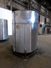 Used- Tank, Approximately 1,000 Gallons, 304 Stainless Steel, Vertical. Approximately 62