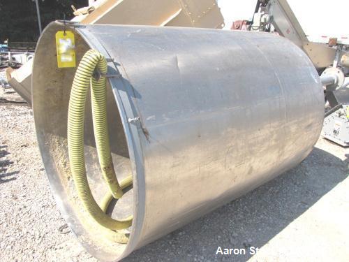 Used Tank, Approximately 700 Gallons, Stainless Steel.  54" Diameter x 72" straight side.  Open top (no cover), dish bottom.  3" NPT center bottom outlet.  Mounted on 4 pipe threaded legs.