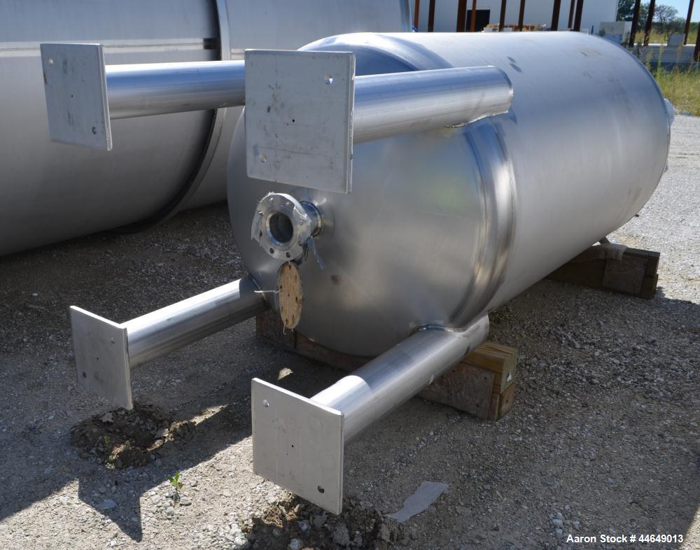 Unused- Holloway America Pressure Tank, 625 Gallon, 316L Stainless Steel, Vertical. Approximate 48" diameter x 78" straight side, dished top and bottom. Internal rated 90 psi at -20 to 500 degrees F....