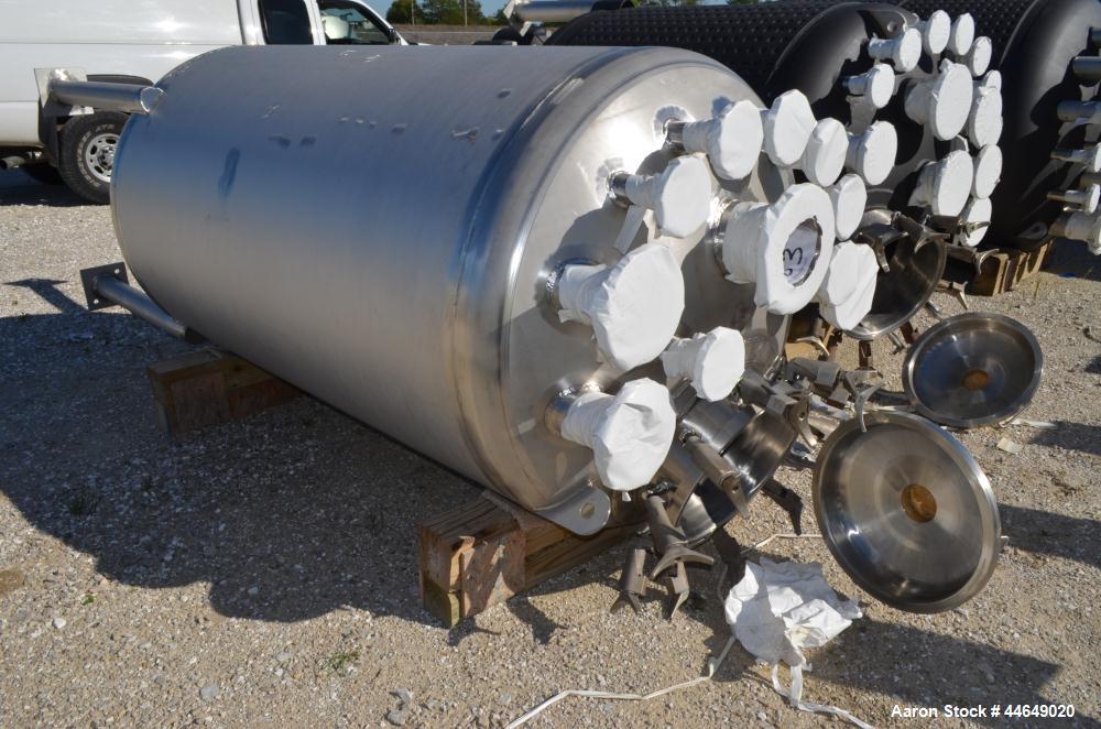 Unused- Holloway America Pressure Tank, 625 Gallon, 316L Stainless Steel, Vertical. Approximate 48" diameter x 78" straight side, dished top and bottom. Internal rated 90 psi at -20 to 500 degrees F....