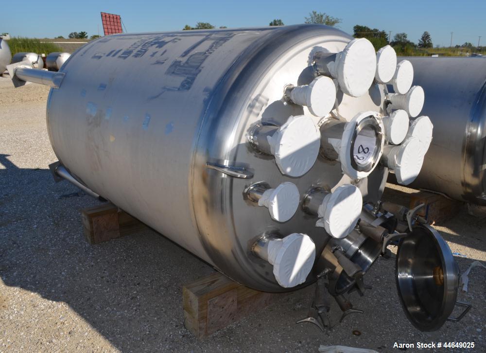 Unused- Holloway America Pressure Tank, 775 Gallon, 316L Stainless Steel, Vertical. Approximate 54" diameter x 74" straight side, dished top and bottom. Internal rated 90 psi at -20 to 500 degrees F....