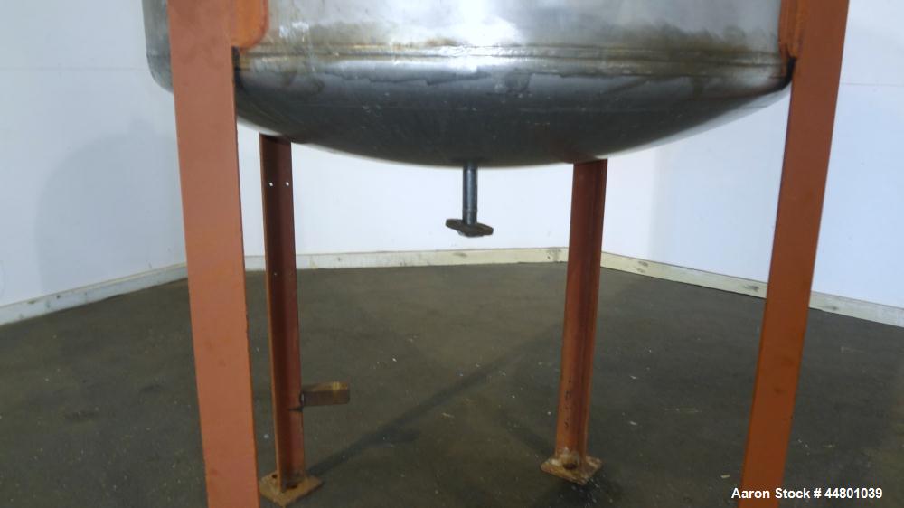 Used Par Piping & Fabrication Tank, 600 Gallon, 321 Stainless Steel, Vertical. 48" Diameter x 72" straight side, dished top and bottom. Openings top 3", 8"; side 2", 3". 1" Center bottom outlet. Moun...